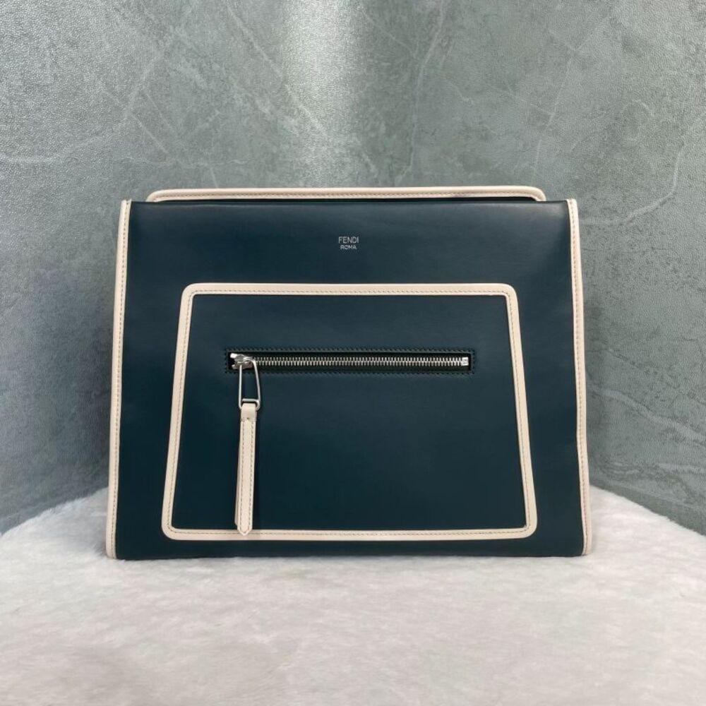 Fendi Women Pre-Loved Bag Very Good Condition
